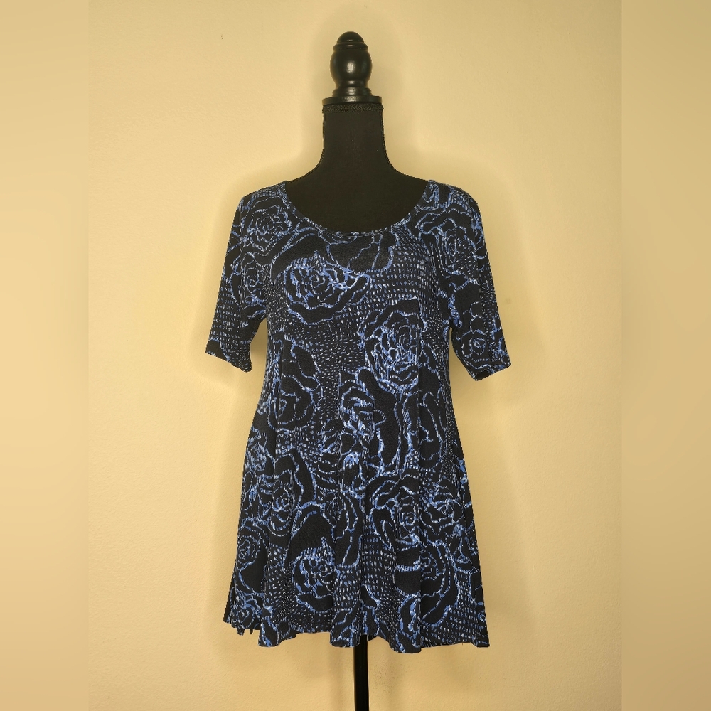 LuLaRoe Perfect T | Size Small